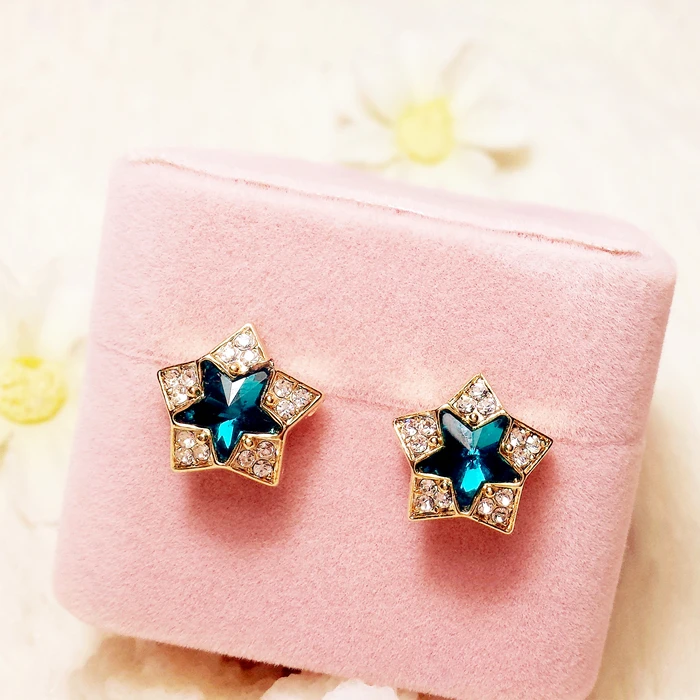 Особые корейские импортные милые сладкие изящные серьги с голубо-зелёными звёздными драгоценными камнями в форме пятиконечных звёзд.