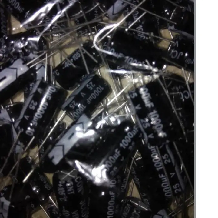 50шт/ЛОТ Алюминиевый электролитический конденсатор 1000мкФ 25В 10*17 Электролитический конденсатор 1000мкФ Горячая распродажа.