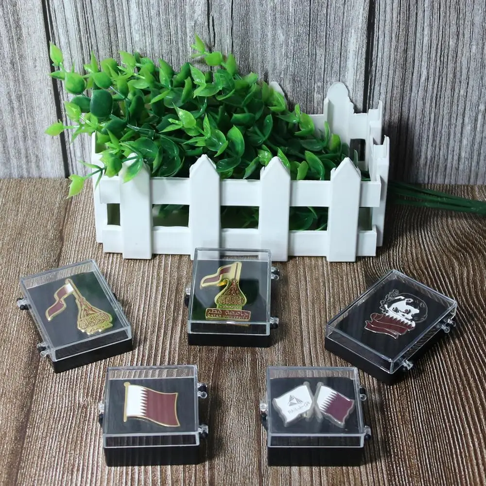 Qatar металлический полноцветный плакированный Золотой национальный флаг значок с