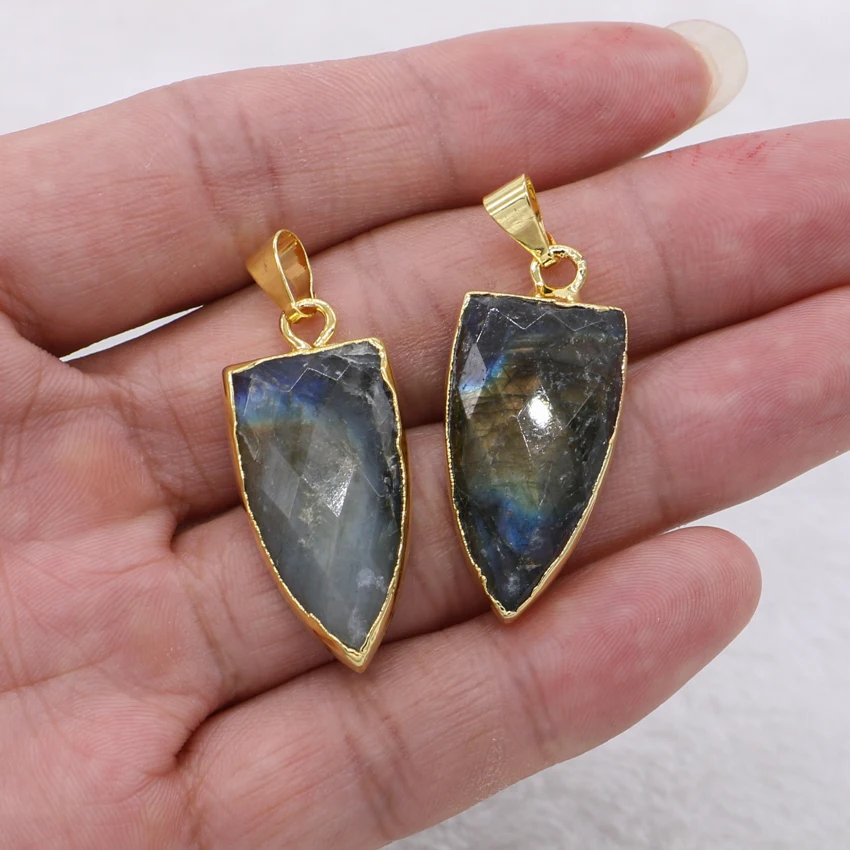 Подвеска из натурального Лабрадорита граненая каменной друзы золотого цвета