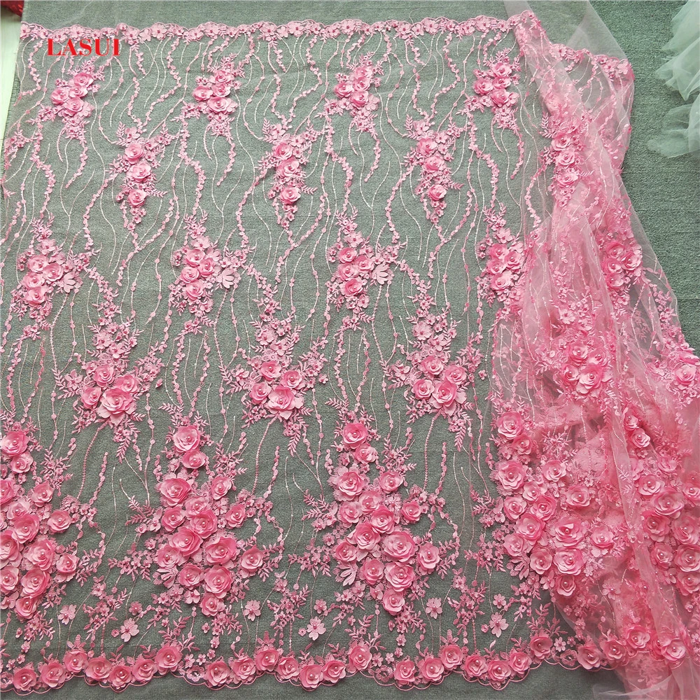 Кружевное платье LASUI объемное сатиновое с цветами и жемчугом расшитое блестками