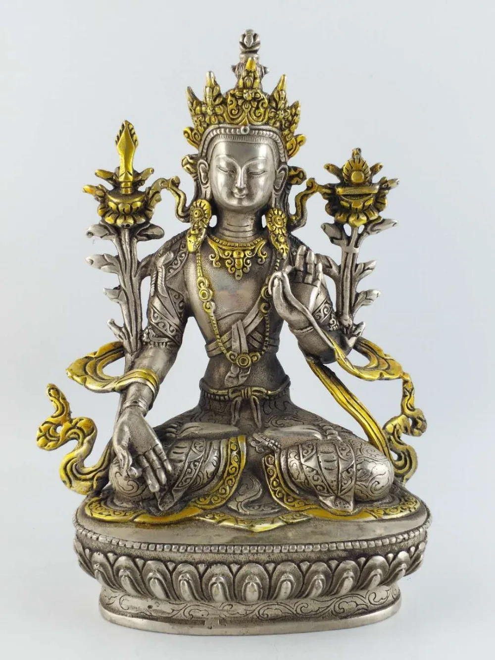 8.27 inch / Elaborate Chinese Tibetan silver Buddha white tara Tibetan Buddhism Statue
8.27 inch / Elaborate Chinese Tibetan silver Buddha white tara Tibetan Buddhism Statue