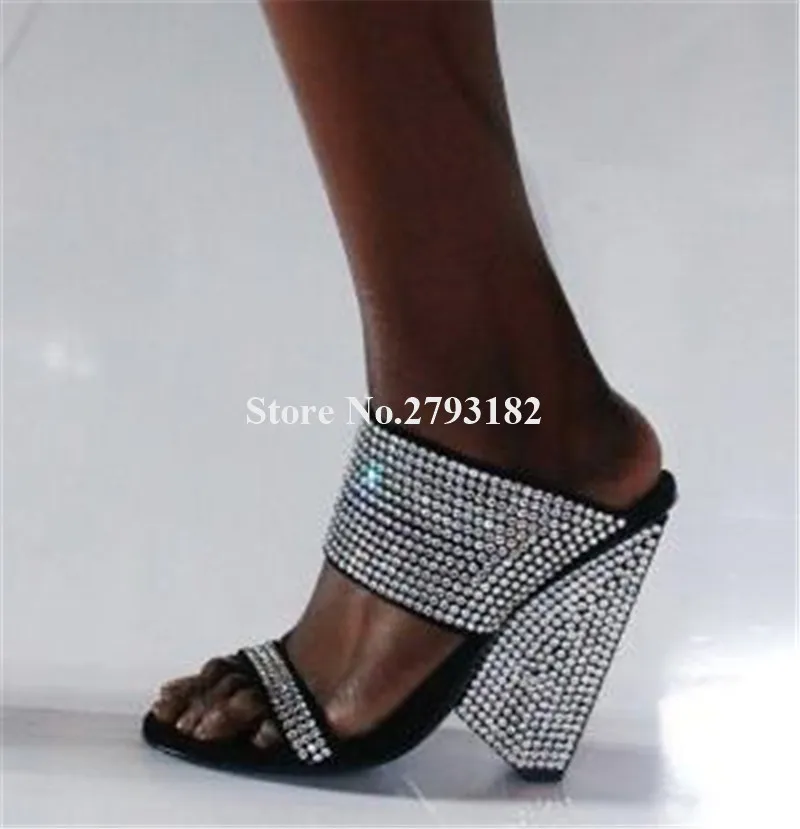 Женские Босоножки на каблуке-шпильке с кристаллами | Обувь