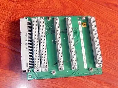 HCRC 930825 R1 30011043/30 СКУ ОБЪЕДИНИТЕЛЬНОЙ ПЛАТЫ|r1 brakes|r1 phonebackplane |