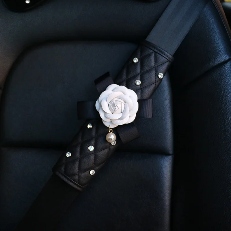 seat belt cover Бриллиантовый кристалл, Белый цветок камелии, украшение салона автомобиля, чехлы на руль, кожа, стразы для стайлинга автомобилей, покрытые автомобилем - Название цвета: seat belt cover