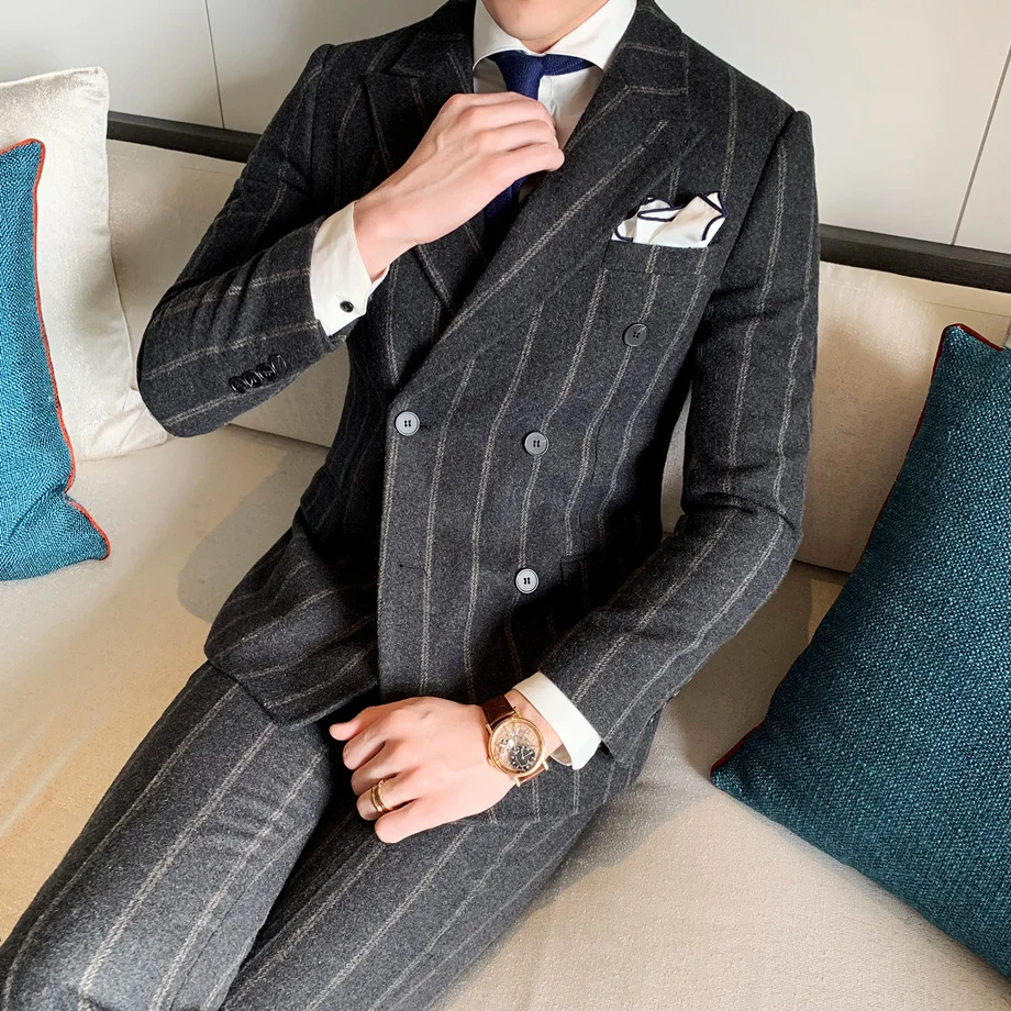 Мужские шерстяные костюмы темно-серого цвета облегающие полосатые для мужчин