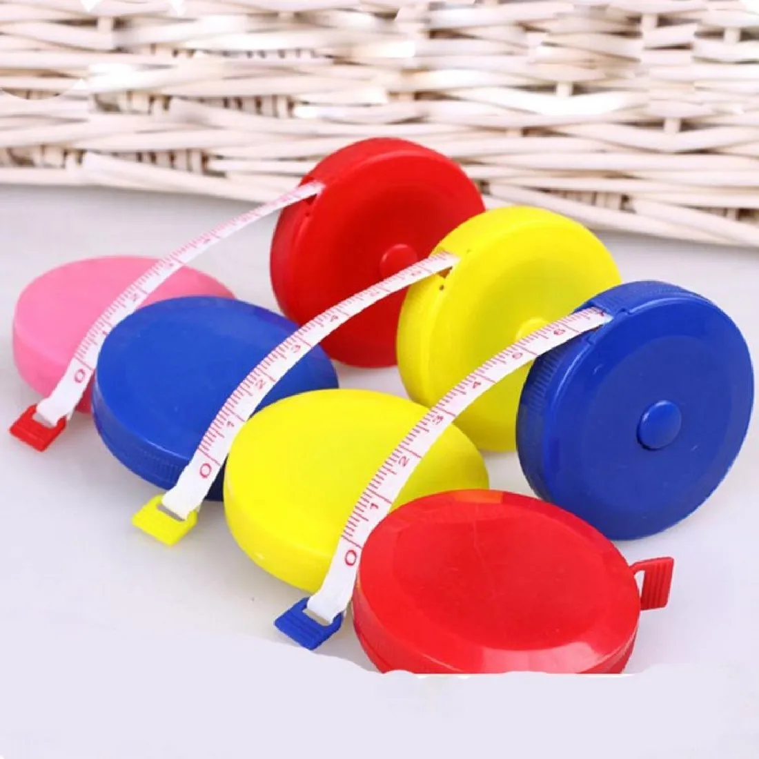 

Useful Retractable Ruler Tape Measure Sewing Cloth Dieting Tailor 1.5M Mini Cute Style Random Color