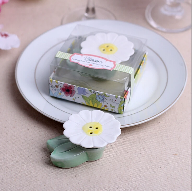 

wholesale , Flower Blossom Ceramic Salt and Pepper Shakers wedding favors centerpieces party gifts 100pair/lot Free shipping
