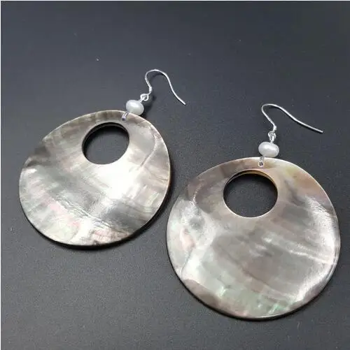 Wholesale Free Shipping &gt&gtWholesale Natural Black Southsea Shell Circle Swing Earrings &amp White Pearl Sweet Water Beads | Украшения и