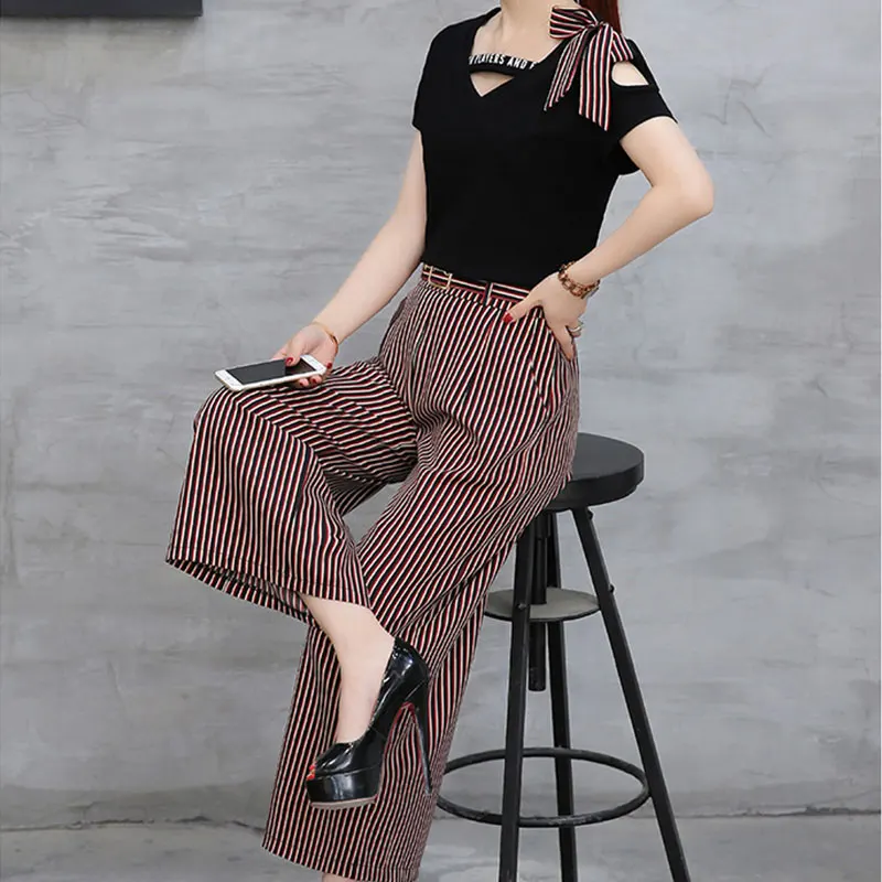 Летний женский костюм комплект из двух предметов в полоску с широкими штанинами