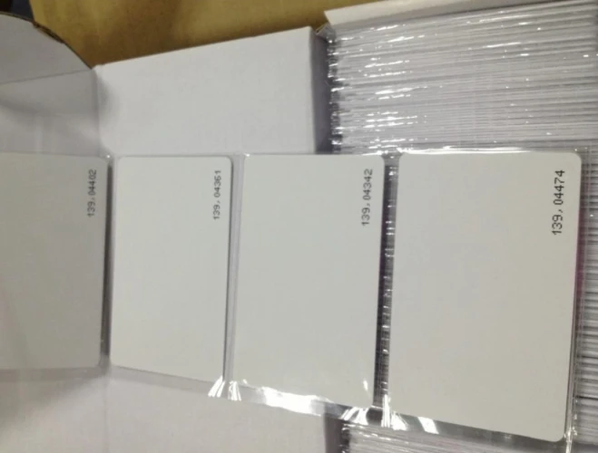 

UHF RFID карты
