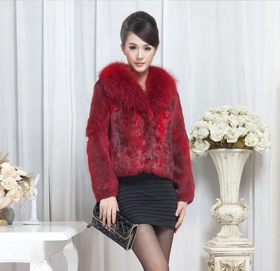 Женское короткое пальто с воротником из меха енота VF0024 | Женская одежда