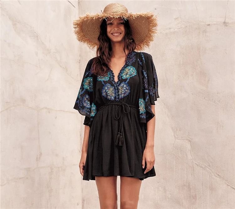 Женское платье в стиле бохо красивое модное с вышивкой и V-образным вырезом