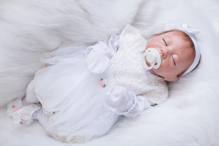 

NPK 50 см Bebe Reborn Sleeping Girl Dolls ,20 дюймов в белом платье, реалистичные мягкие силиконовые куклы, детские игрушки, подарки
