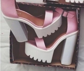 Модные женские замшевые сандалии на платформе и толстом каблуке | Обувь