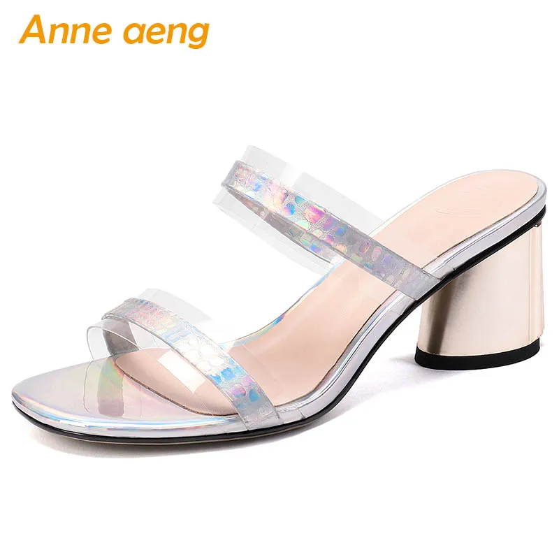 Женские шлепанцы из натуральной кожи на высоком металлическом каблуке