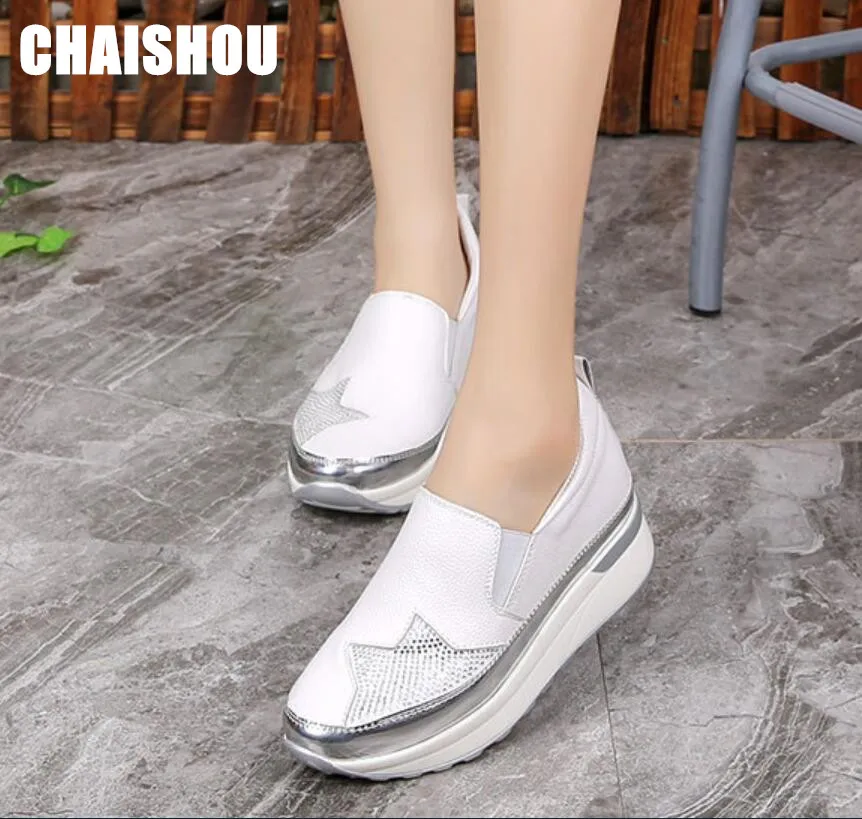 2019 г. Осенняя Удобная эффектная обувь на толстой подошве Лоферы Мокасины Женская