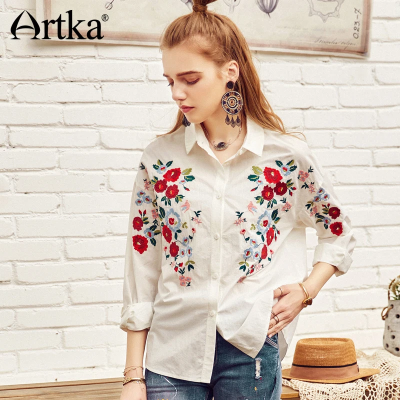 ARTKA/Новинка Изысканная свободная хлопковая рубашка с цветочной вышивкой и