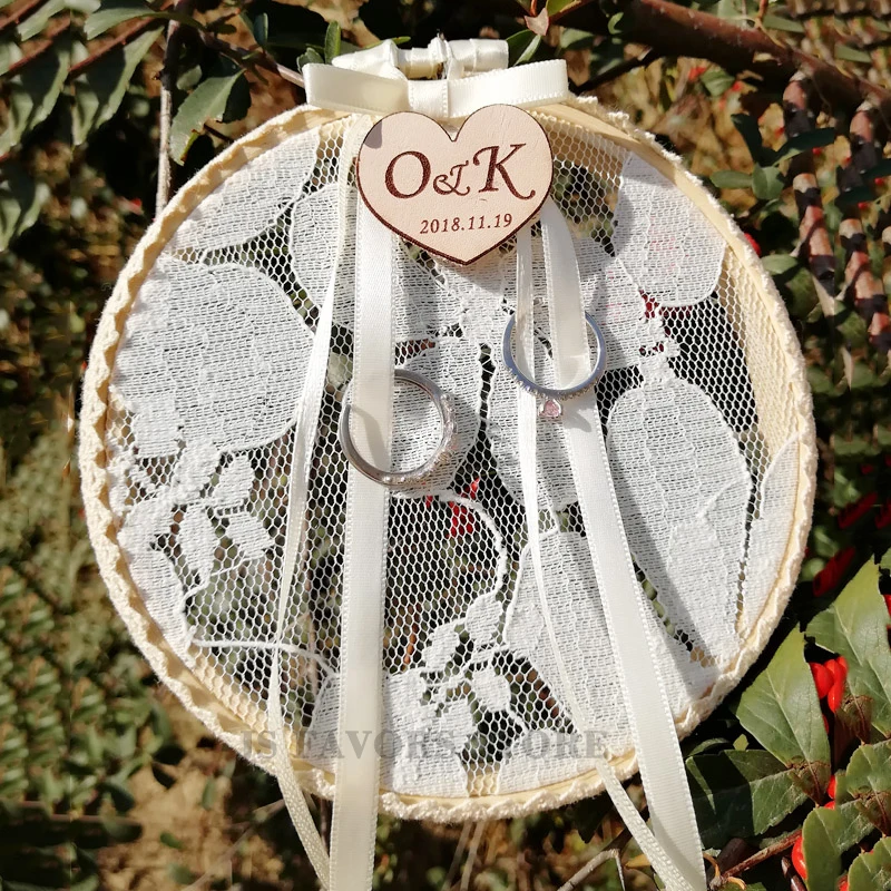 

1pcs lot Lace Red White Wood Round Ring Cushion Bearer Engagement Photo Props Wedding Proposal Marriage Ring pillow