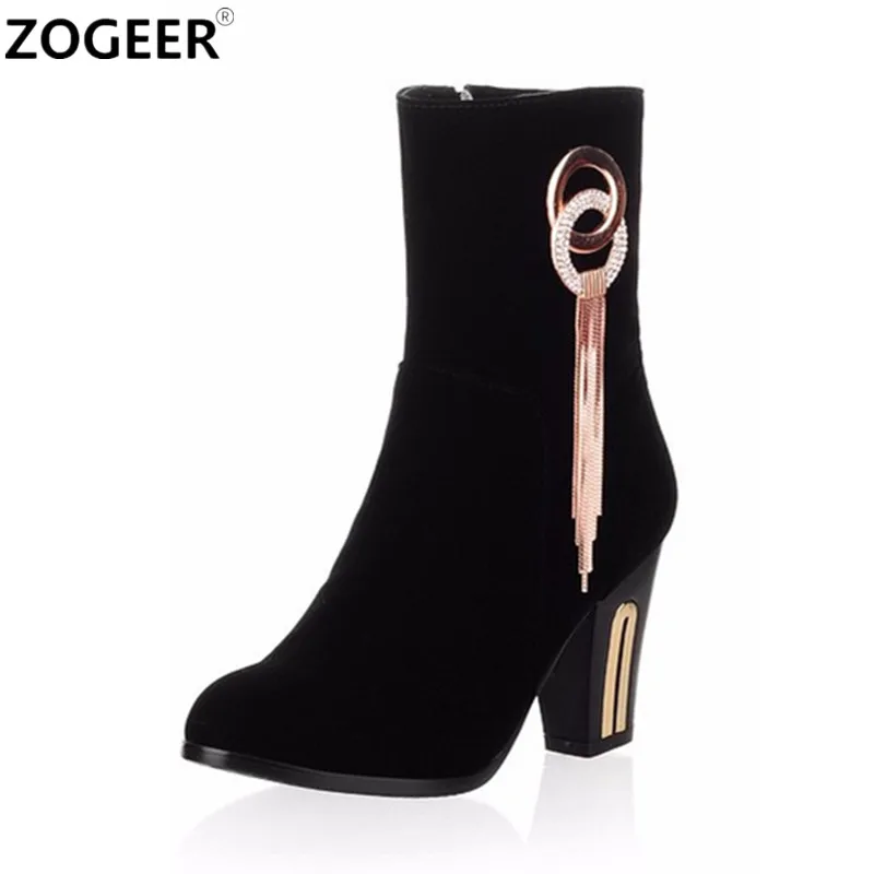 Женские сапоги до середины икры черные или красные из флока на высоком каблуке