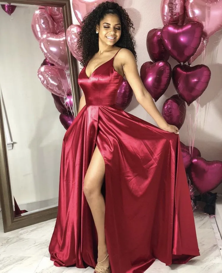 

Cinderella Sexy V-Neck Spaghetti Straps A-Line Side Slit Evening Dresses Backless Silk Satin Sweep Train Evening Dresses