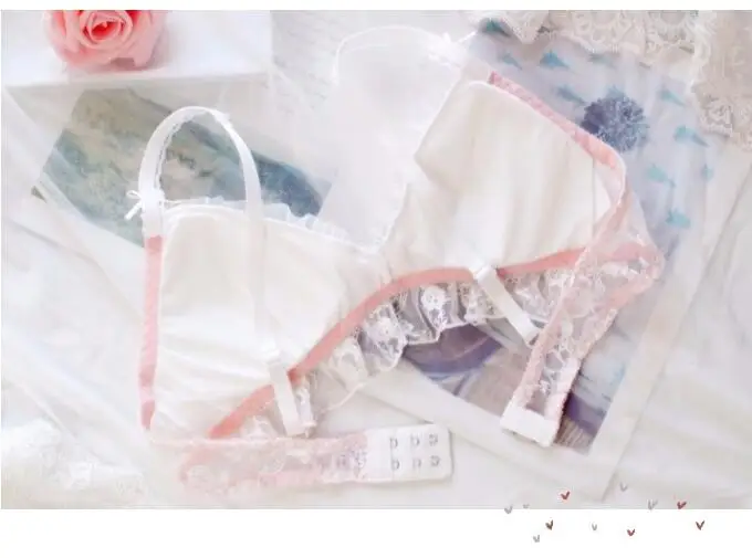 Милый кружевной японский бюстгальтер и трусики Феи Кэй с маленькой грудью мягкое