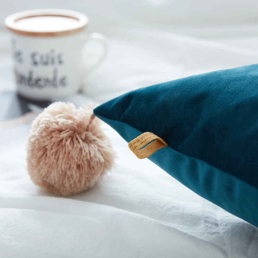 Женская подушка в форме треугольника ESSIE HOME набивная Подушка с шерстяными