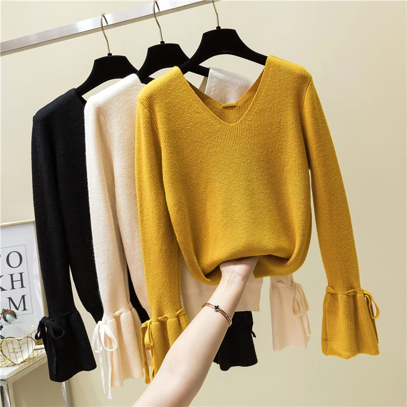 

2019 Autumn winter long-sleeved V-neck sweet trumpet sleeves knit thick sweater women YF397