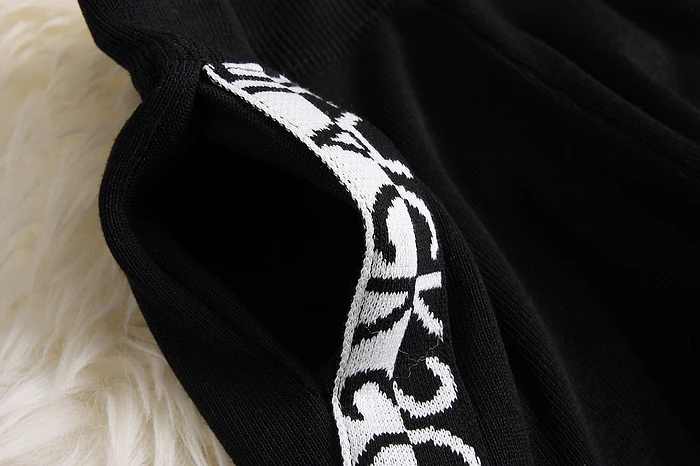 Женский трикотажный костюм ALPHALMODA вязаный свитер с тигром и брюки-карандаш 2 шт.