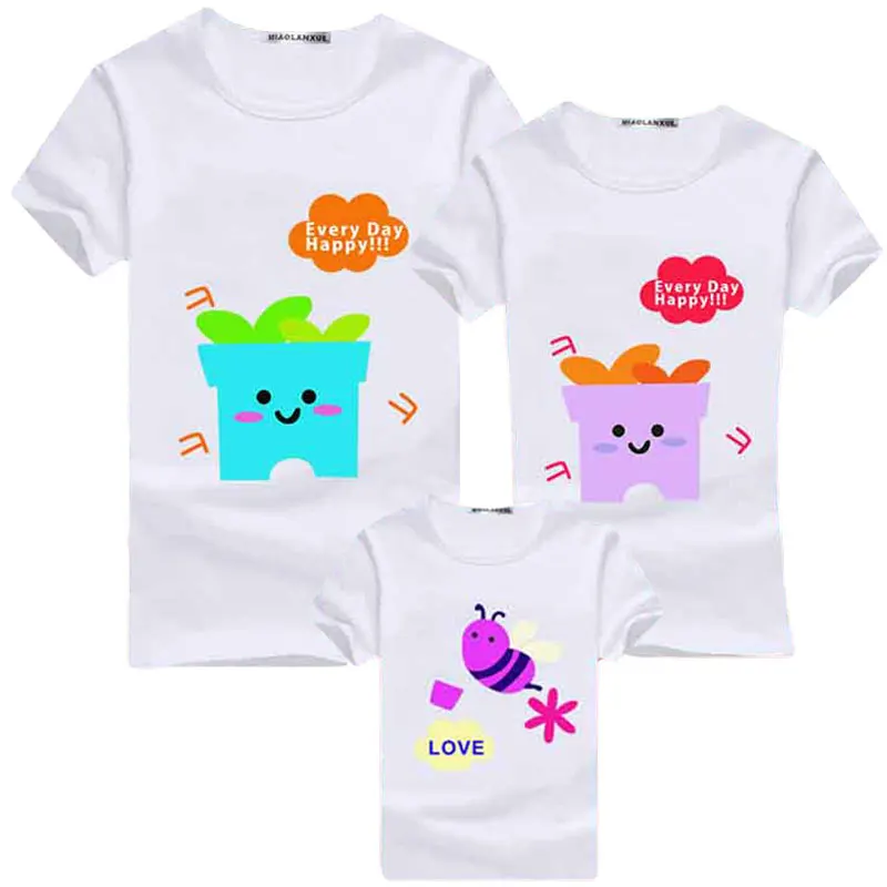 

Male Female Cute Flower and Bee Print Cotton T-shirt Family Matching Outfit Parents Kids Parentage Clothes Tee Shirts Summer Top