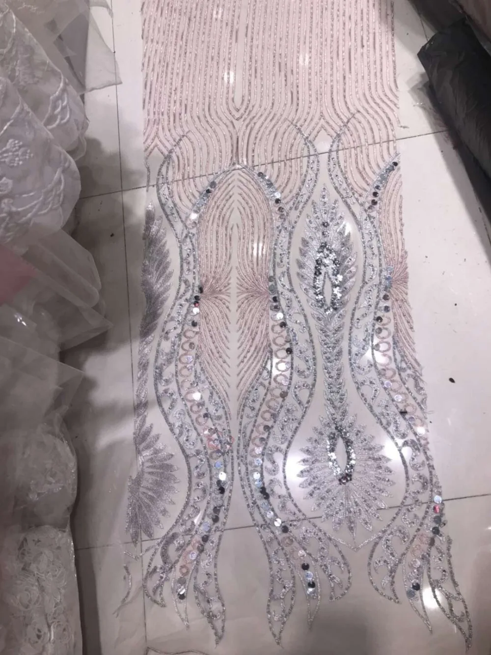 

Хорошее качество, фатиновая кружевная ткань с бусинами ZH1911606