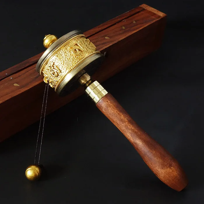 Буддистское Молитвенное Колесо 7 дюймов с деревянной ручкой из красного дерева