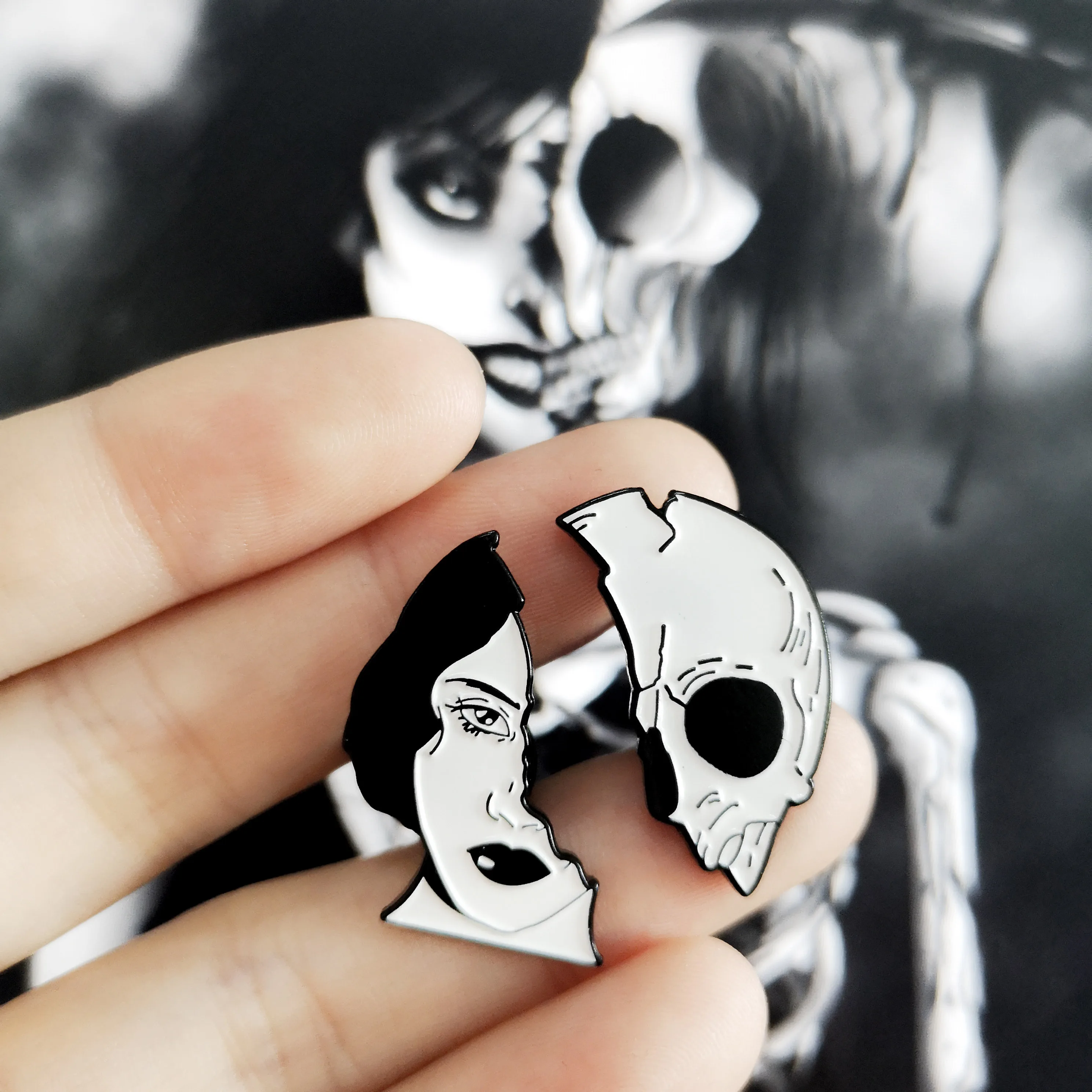 

Half skull Alice pins Biochemistry Crisis skeleton Punk Enamel pins denim badges Lapel brooches party jewelry Gifts for friends