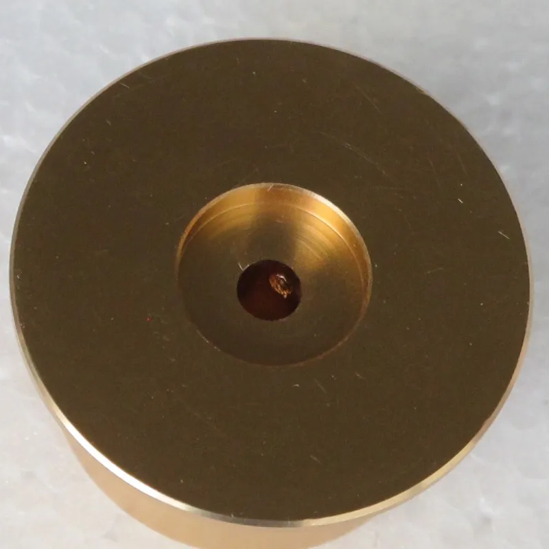 Соломенная шляпка золотого цвета диаметр 50 мм Высота 27 алюминиевая ручка