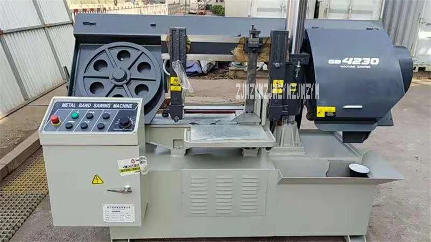GB4230 полуавтоматическая металлическая ленточная Пильная машина, Высококачественная одноколонная Горизонтальная ленточная Пильная машина 380 В 3 кВт(450*320 мм