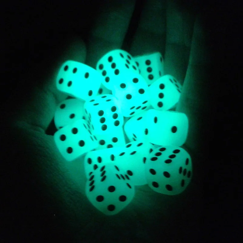 Кубики Серебристые для игральных костей 5 шт./компл. 14 мм 6 боковых ночных