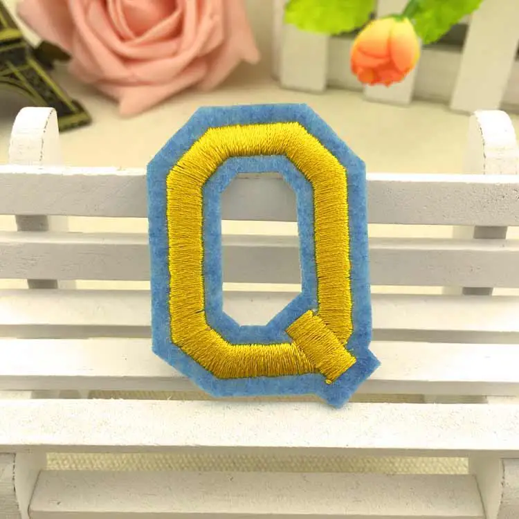 Q 1 шт., вышивка с английским алфавитом, одежда с золотыми буквами, одежда с вышивкой, одежда для рукоделия, наклейка на одежду, нашивка для шитья - Цвет: Q