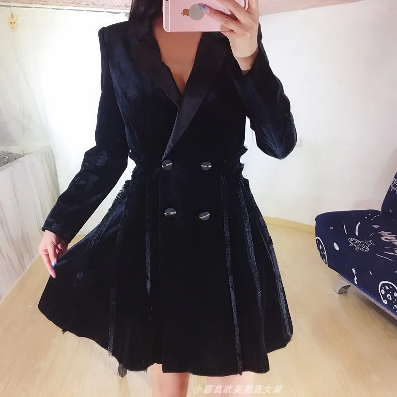 2018 Новое поступление винтажное черное бархатное платье двубортное мини