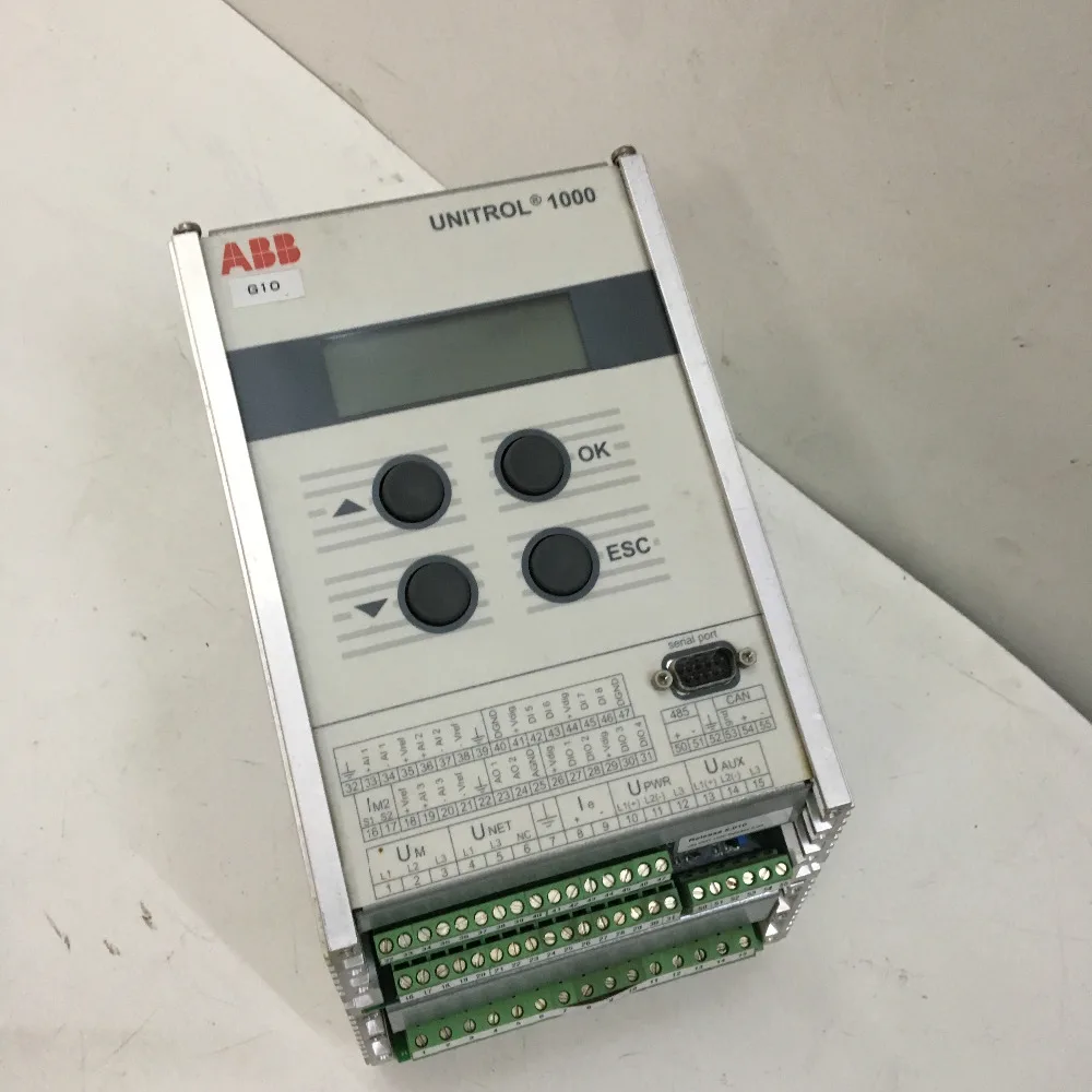 ABB Unitrol 1000 возбужденный/регулятор напряжения 3BHE014557R0003 используется в хорошем