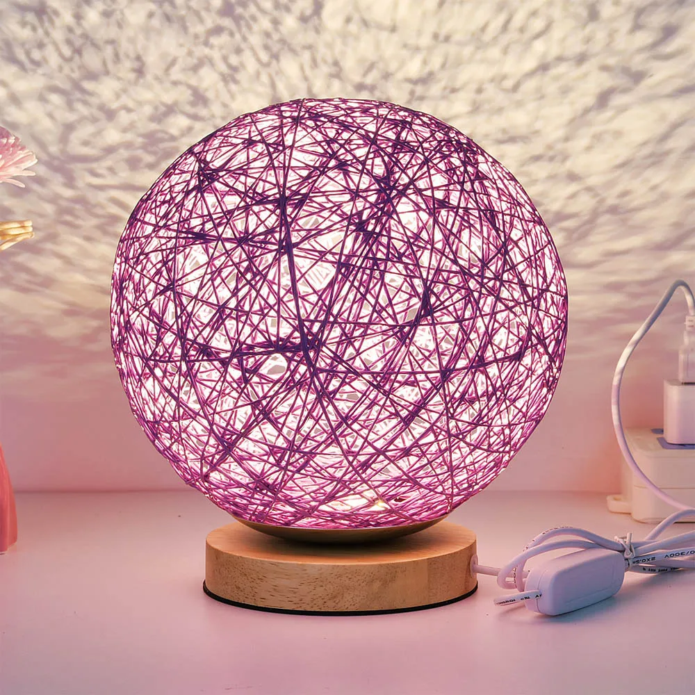 Плетеная настольная лампа из ротанга с шариками ночсветильник Takraw для спальни