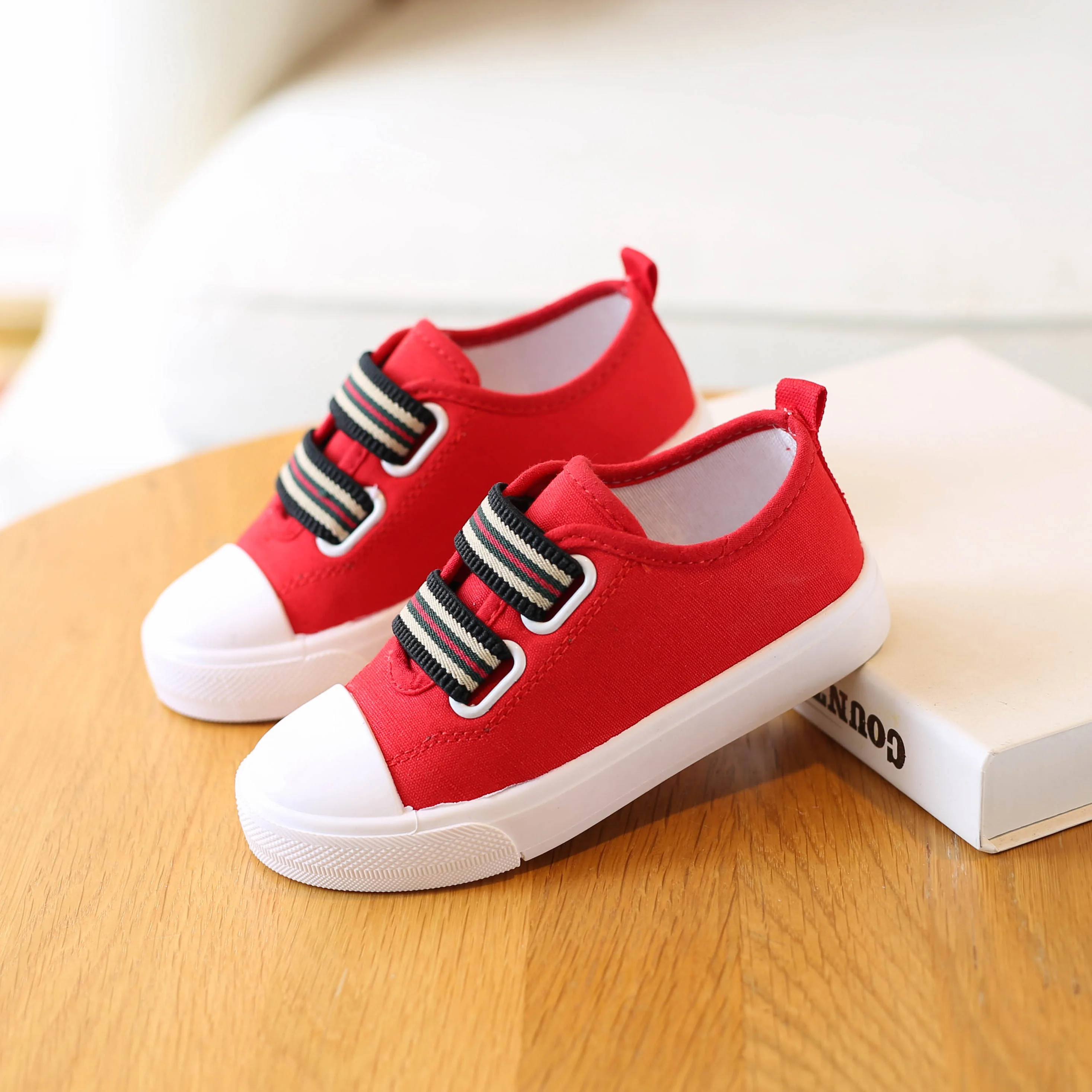 Новинка 2021 стильная детская парусиновая обувь Корейская с пластинами для