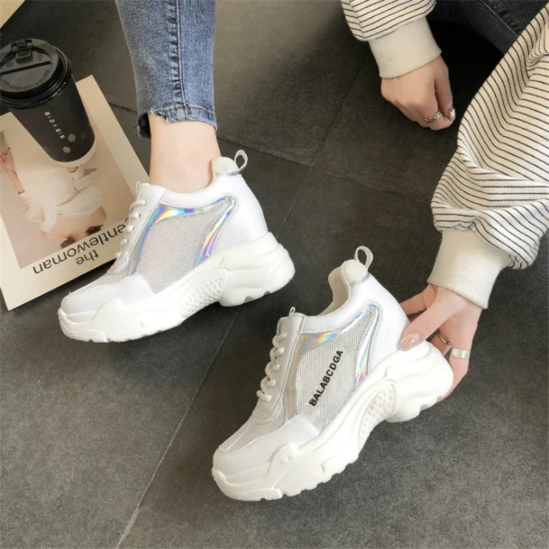 Новая повседневная женская обувь летняя популярная спортивная на толстой