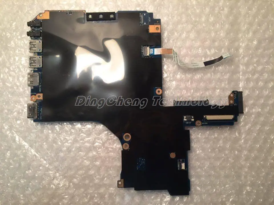 

Laptop Motherboard For Toshiba Satellite S55t H000055980 HM86 Chipset HD5000 DDR3 Mainboard 100% tested