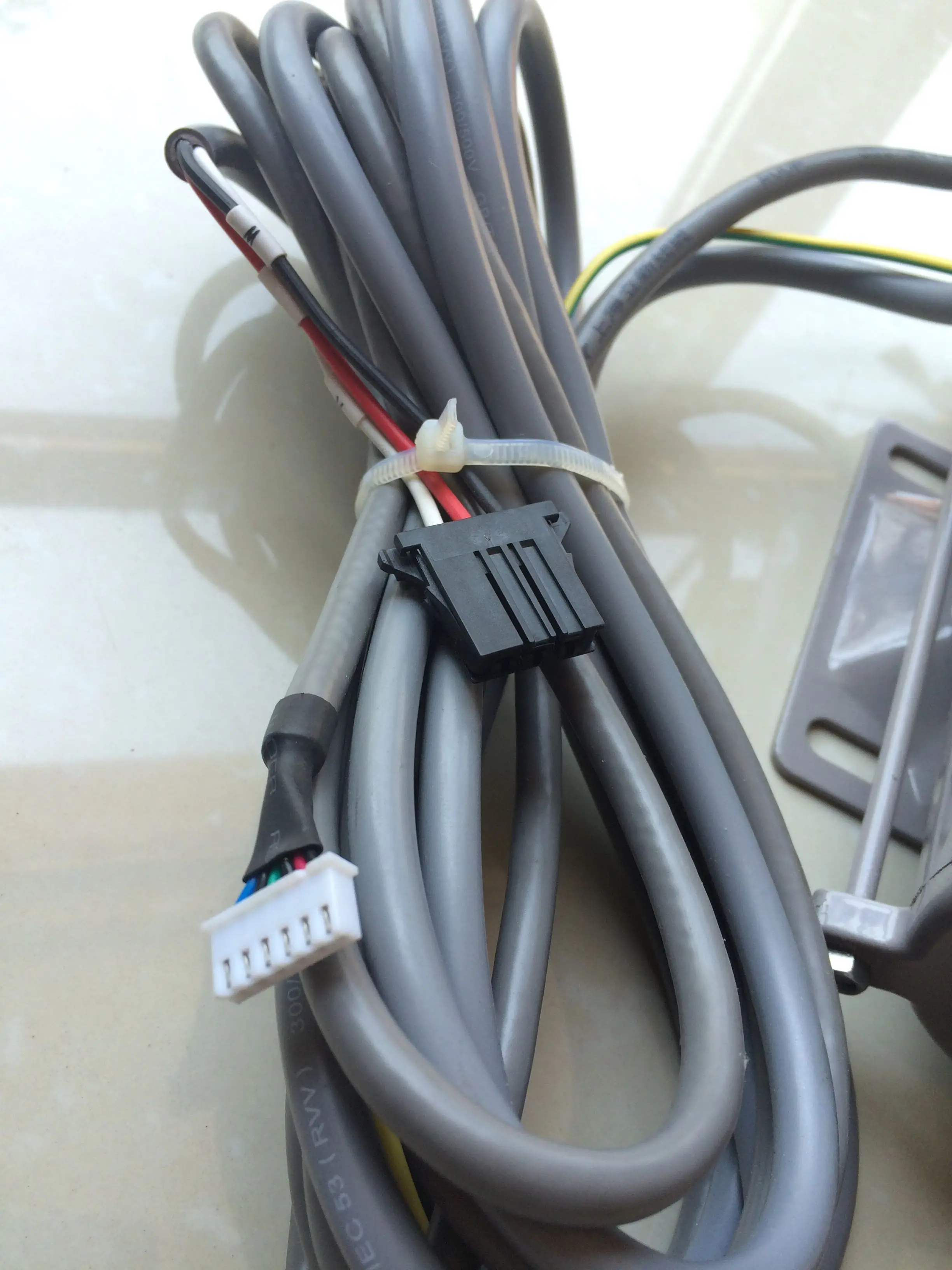 Двигатель дверей лифта EMB-80-4 SE-JR P131007B155G01 |