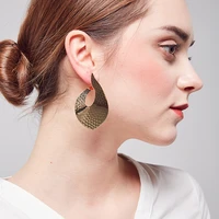 2018new high quality brass fashion earring jewelry post gold shiny plated large irregular wave punk earrings for women wholesale