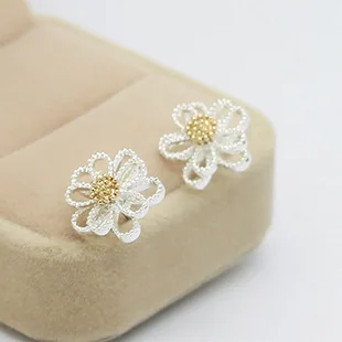 Stacked flowers without pierced ear clip-on earrings hypoallergenic fake clip no earring flower | Украшения и аксессуары
