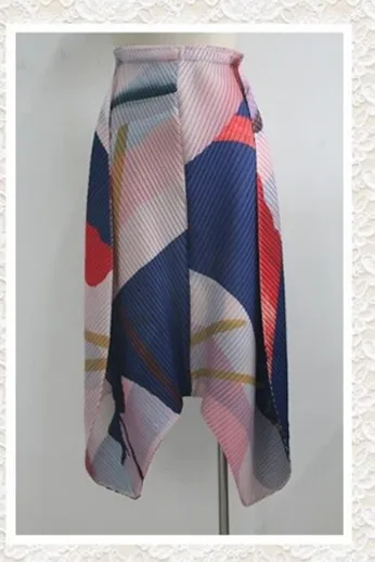 Лидер продаж модная футболка миаке с коротким рукавом и круглым вырезом + брюки