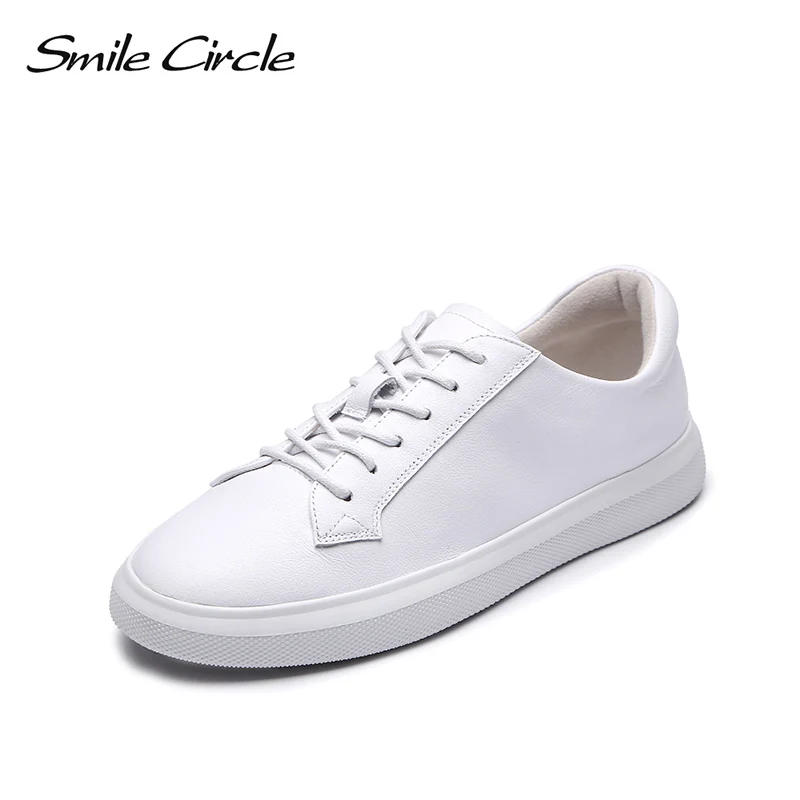 Женские кроссовки Smile Circle черные и белые из натуральной кожи на плоской платформе