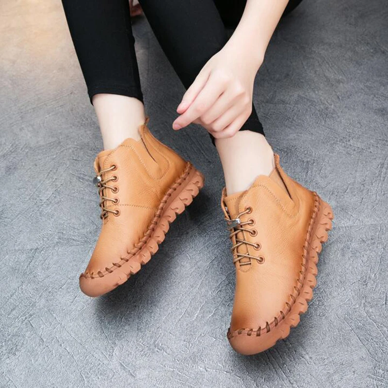 

YAERNI Autumn Winter Women's Fashion Boots 2018 Genuine Leather Shoes Sewing Casual Botas Warm Plush Round Toe Ankle Boots E625