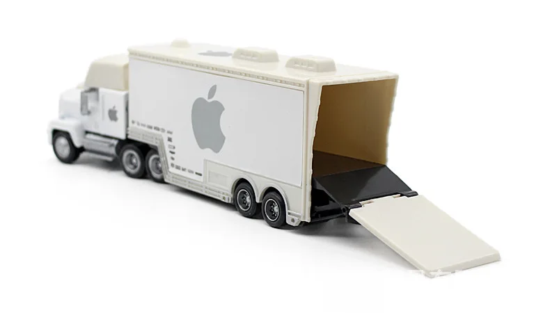 

Disney Pixar Cars White Apple Mack Uncle Truck Metal Diecast Alloy And Plastic Toy Car 1:55 Children'S Toy Car McQueen